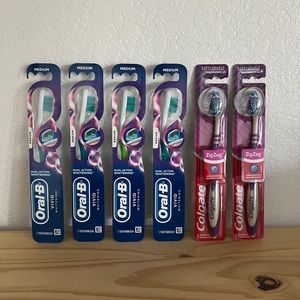 Set of 6 Oral-B and Colgate toothbrushes bundle